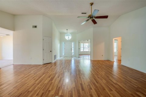 Casa en venta en Lake Mary, Florida, 4 dormitorios, 163.32 m2 № 2215598 - foto 5