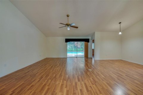 Casa en venta en Lake Mary, Florida, 4 dormitorios, 163.32 m2 № 2215598 - foto 3