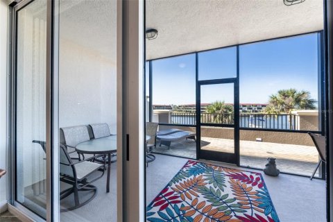 Condo in Punta Gorda, Florida, 3 bedrooms № 2235034 - photo 23