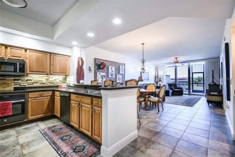 Condo in Punta Gorda, Florida, 3 bedrooms № 2235034 - photo 10
