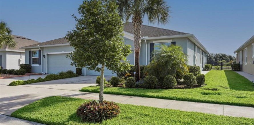 Villa ou maison à Wesley Chapel, Floride 3 chambres, 147.44 m2 № 1851179