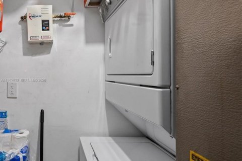 Купить виллу или дом в Дания-Бич, Флорида 3 спальни, 129.32м2, № 2010133 - фото 10