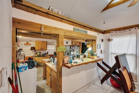 House in Hollywood, Florida 2 bedrooms, 83.15 sq.m. № 1938892 - photo 23