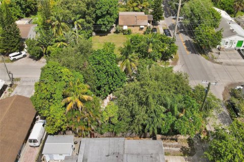 House in Hollywood, Florida 2 bedrooms, 83.15 sq.m. № 1938892 - photo 10