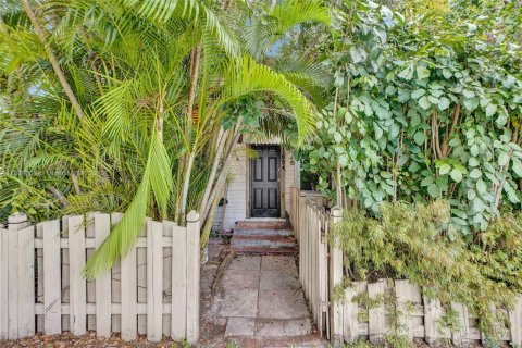 House in Hollywood, Florida 2 bedrooms, 83.15 sq.m. № 1938892 - photo 30