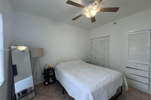 Copropriété à vendre à Miami Beach, Floride: 2 chambres, 63.17 m2 № 1943383 - photo 7