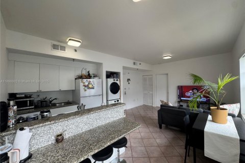 Copropriété à vendre à Miami Beach, Floride: 2 chambres, 63.17 m2 № 1943383 - photo 3