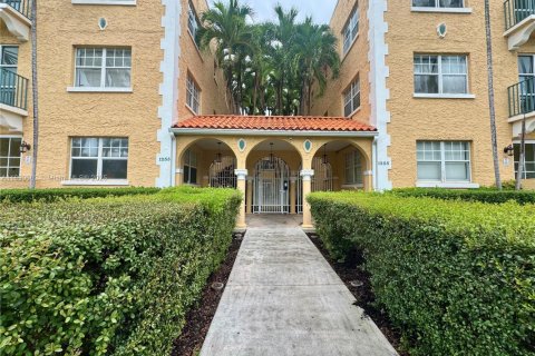 Copropriété à vendre à Miami Beach, Floride: 2 chambres, 63.17 m2 № 1943383 - photo 15