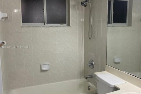 Copropriété à louer à Hialeah, Floride: 2 chambres, 78.97 m2 № 2169212 - photo 15