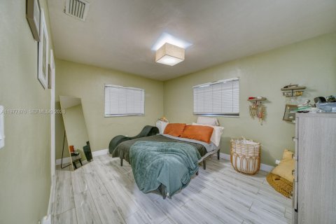 Купить виллу или дом в Пальметто-Бей, Флорида 3 спальни, 153.01м2, № 2042438 - фото 19