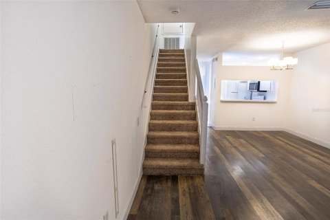 Townhouse in Tampa, Florida 2 bedrooms, 107.02 sq.m. № 1804037 - photo 4