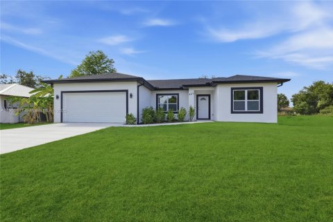 Villa ou maison à vendre à Port Charlotte, Floride: 3 chambres, 125.05 m2 № 1966511 - photo 2