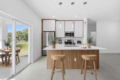 Villa ou maison à vendre à Port Charlotte, Floride: 3 chambres, 125.05 m2 № 1966511 - photo 9