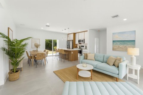 Villa ou maison à vendre à Port Charlotte, Floride: 3 chambres, 125.05 m2 № 1966511 - photo 7