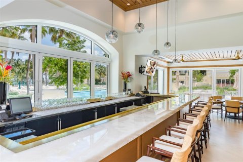 Condo in Key Biscayne, Florida, 3 bedrooms  № 1697951 - photo 24