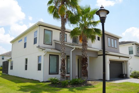 House in Kissimmee, Florida 5 bedrooms, 284.93 sq.m. № 2181347 - photo 7