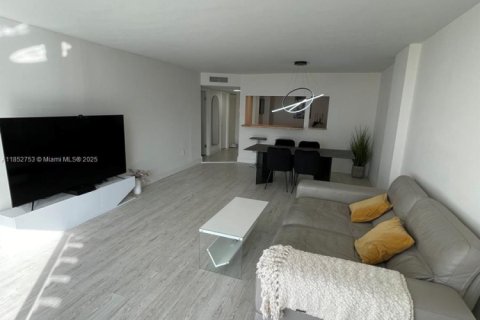 Condominio en venta en Aventura, Florida, 1 dormitorio, 99.03 m2 № 1865773 - foto 5