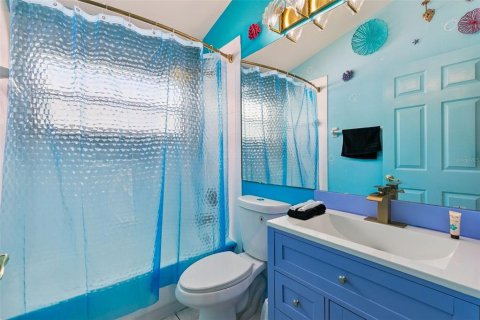 House in Kissimmee, Florida 4 bedrooms, 166.39 sq.m. № 2424188 - photo 30