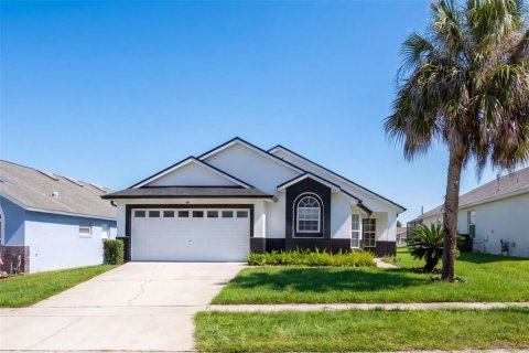 House in Kissimmee, Florida 4 bedrooms, 166.39 sq.m. № 2424188 - photo 4