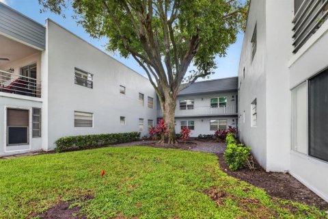 Condo in Delray Beach, Florida, 2 bedrooms № 2172357 - photo 29