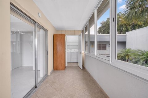 Condo in Delray Beach, Florida, 2 bedrooms № 2172357 - photo 24