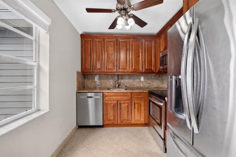 Condo in Delray Beach, Florida, 2 bedrooms № 2172357 - photo 6