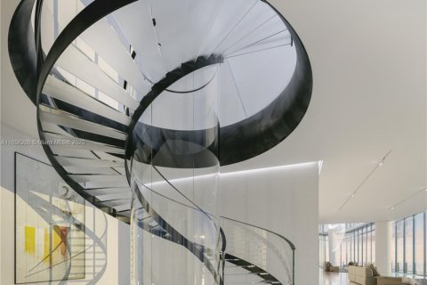 Condominio en venta en Miami, Florida, 7 dormitorios, 1845.78 m2 № 2012876 - foto 3