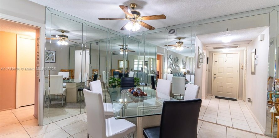 Кондоминиум с 3 спальнями в Помпано-Бич, Флорида № 1958604