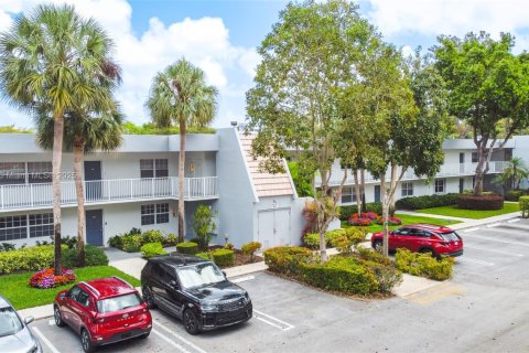 Купить кондоминиум в Помпано-Бич, Флорида 3 спальни, 150.5м2, № 1958604 - фото 12