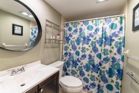 Купить кондоминиум в Помпано-Бич, Флорида 3 спальни, 150.5м2, № 1958604 - фото 29