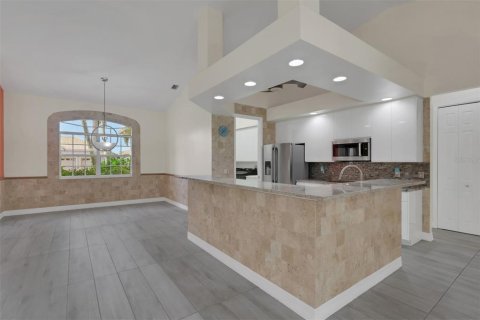 Villa ou maison à vendre à Fort Myers, Floride: 3 chambres, 175.12 m2 № 2299413 - photo 9