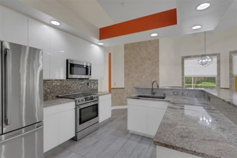 Villa ou maison à vendre à Fort Myers, Floride: 3 chambres, 175.12 m2 № 2299413 - photo 10