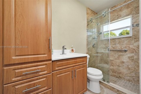 Casa en venta en Hialeah, Florida, 2 dormitorios, 110.55 m2 № 2033470 - foto 23
