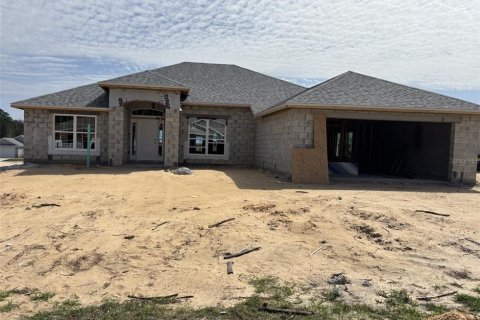 House in Citrus Springs, Florida 4 bedrooms, 210.42 sq.m. № 1508923 - photo 1