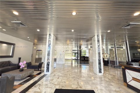 Condo à Aventura, Floride, 2 chambres № 2079874