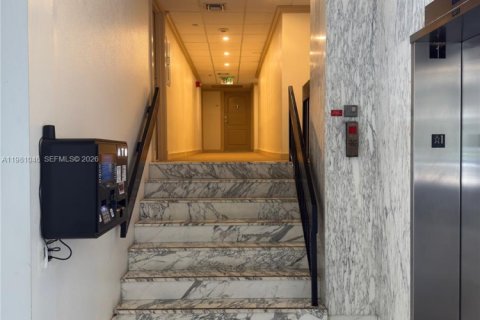 Copropriété à louer à Aventura, Floride: 2 chambres, 106.19 m2 № 2079874 - photo 5