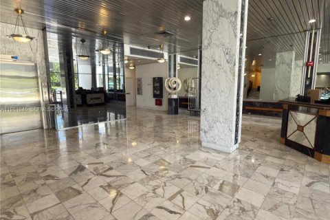 Copropriété à louer à Aventura, Floride: 2 chambres, 106.19 m2 № 2079874 - photo 3