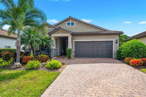 Casa en venta en Lakewood Ranch, Florida, 2 dormitorios, 171.96 m2 № 1915982 - foto 1