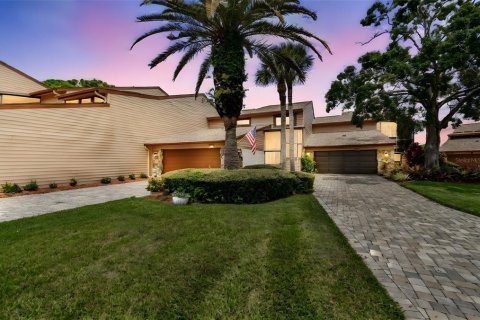 Touwnhouse à vendre à Clearwater, Floride: 4 chambres, 255.11 m2 № 1904085 - photo 1