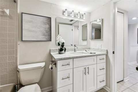 Touwnhouse à vendre à Clearwater, Floride: 4 chambres, 255.11 m2 № 1904085 - photo 11
