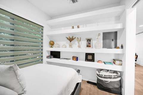 Casa en alquiler en Miami, Florida, 4 dormitorios, 144.93 m2 № 2054911 - foto 26