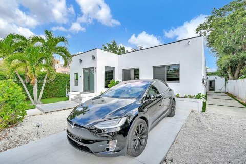 Casa en alquiler en Miami, Florida, 4 dormitorios, 144.93 m2 № 2054911 - foto 4