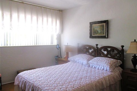 Condominio en venta en Kenneth City, Florida, 2 dormitorios, 81.29 m2 № 1777981 - foto 8