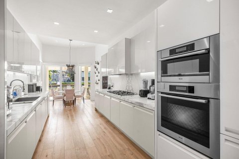 House in Jupiter, Florida 3 bedrooms, 267.84 sq.m. № 2253033 - photo 24