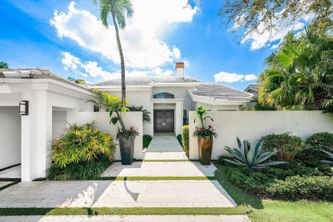 House in Jupiter, Florida 3 bedrooms, 267.84 sq.m. № 2253033 - photo 8