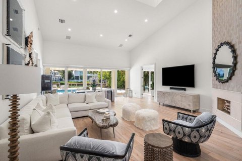 House in Jupiter, Florida 3 bedrooms, 267.84 sq.m. № 2253033 - photo 15