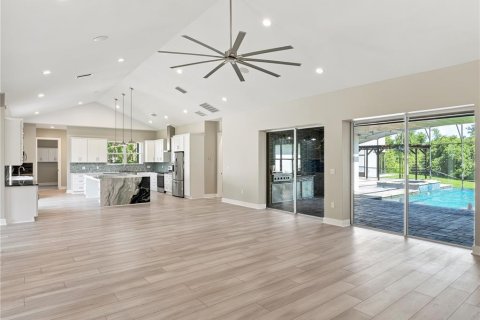 House in Groveland, Florida 5 bedrooms, 436.64 sq.m. № 2313064 - photo 29
