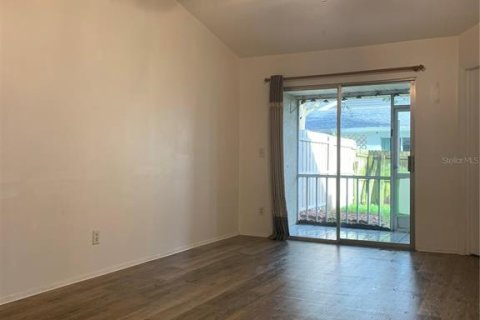 Apartment in Palm Harbor, Florida 3 bedrooms, 88.26 sq.m. № 1796176 - photo 3