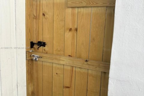 Купить виллу или дом в Майами, Флорида 2 спальни, 128.11м2, № 2048845 - фото 15