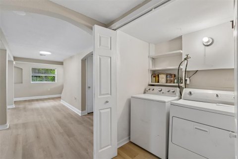 Casa en venta en New Port Richey, Florida, 3 dormitorios, 160.54 m2 № 2101115 - foto 13
